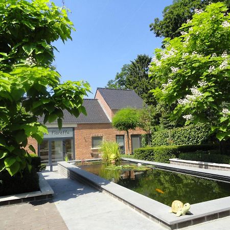 B&B De Floreffe NeerNeerpelt Exteriör bild